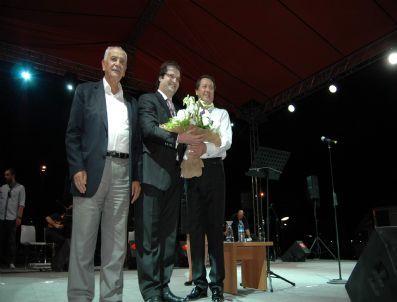 Ahmet Özhan  Konseri İlgi Gördü