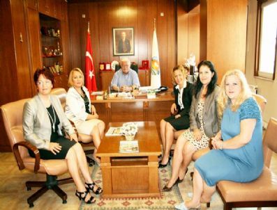 Akçay’da 5 Banka İle Ptt’nin Müdürlerinin Hepsi Bayan