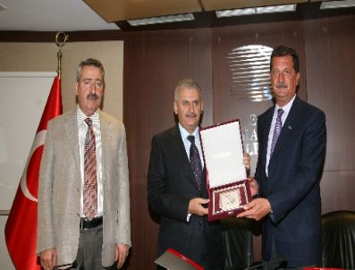 Bakan Yıldırım: 2023 Hedefini Türkiye`nin Gündemine İhracatçılar Getirdi