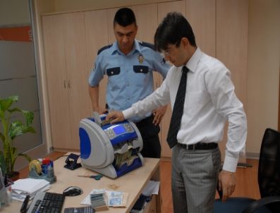 Batman Emniyet Müdürlüğü’nden Somali’ye Nakdi Yardım