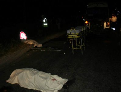 Beyşehir`de Minibüs Motosiklete Çarptı: 2 Ölü
