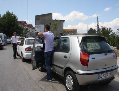 Bursa`da Ucuz Benzin Çılgınlığı