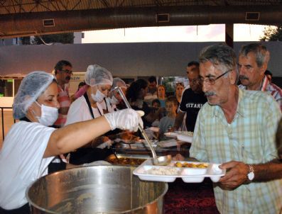 Büyükşehir Sofrası Kentin Her Yerinde