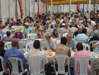 İftar Çadırı Hergün 5 Bin Kişiye Ev Sahipliği Yapıyor