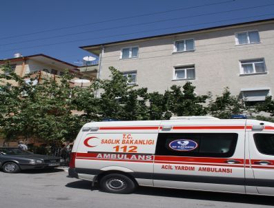 İple Kendisini Asarak İntihar Etti