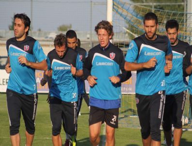 NEVZAT ŞAHIN - Karabükspor`da Avusturya Kampı Başladı