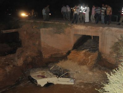 Şanlıurfa`da Otomobil Dereye Uçtu: 1 Ölü, 5 Yaralı