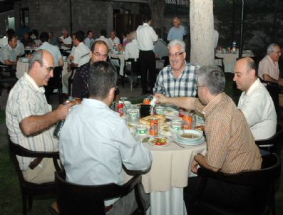 SERHAT BEDÜK - Selçuk`ta Senato Üyeleri İftar Yemeğinde Buluştu