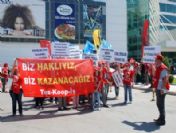 Sendika Üyelerinden Avm Önünde Eylem