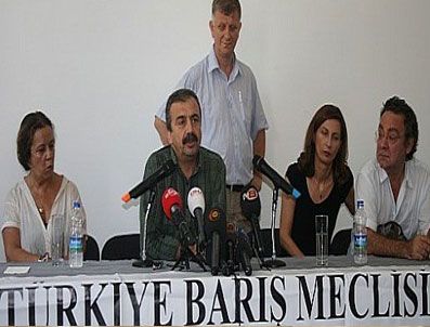 DENİZ TÜRKALİ - Sırrı Süreyya Önder: Savaşlarda en büyük bedeli barışı savunanlar öder