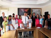 Van Valisi Karaloğlu, Başarılı Öğrencileri Ödüllendirdi