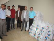 Yüksekova`da 500 Aileye Gıda Yardımı