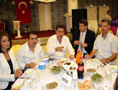 Ak Parti Edremit İlçe Teşkilatı’ndan İftar Birteliği