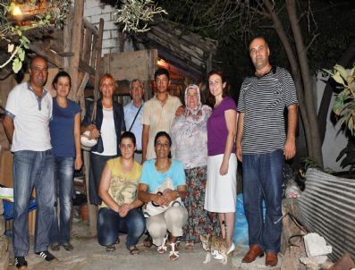 SEMA ECEVITOĞLU - Ecevitoğlu Vatandaşlarla İftar Sofrasında