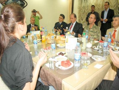 AHMET KARA - Eski Kars Müftüsü Başiş: Şehitlerimiz Şu An Cennetteler