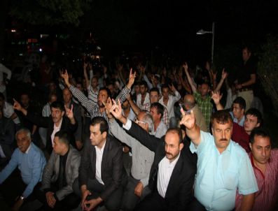 İzmit`te Teröre Lanet Yürüyüşü