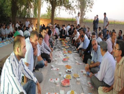 Maliye Bakanı Şimşek Yer Sofrasında İftar Açtı