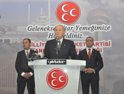 YAKUP ODABAŞı - Mhp Lideri Bahçeli, Gölbaşı`nda Partililerle İftar Yaptı