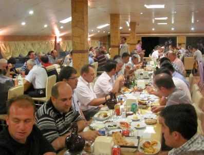 HARUN TÜFEKÇI - Seydişehirliler Sesiad`ın İftarında Buluştu