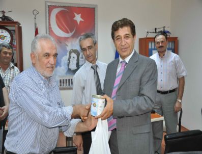 ABDÜLKADIR KARATAŞ - Thk`dan İhtiyaç Sahiplerine Kavurma Yardımı