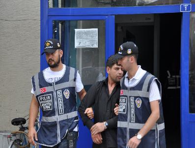 13 Aylık Bebekleriyle Hırsızlık Yaptılar