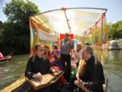 Anadolu Hisarı'nda sandallı ve fasıllı Osmanlı iftarı