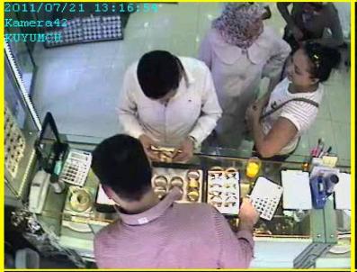 Aynı kuyumcuyu iki gün içinde 4. kez soymaya kalkınca yakalandı