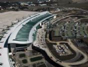 Esenboğa Havalimanı'nın çatısı çöktü