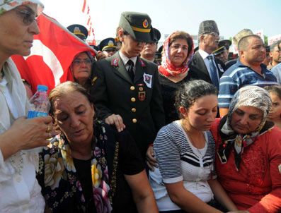 MEHMET TÜRE - Şehit cenazelerinde gözyaşları sel oldu