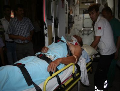 SADıKHACı - Hastane Yolunda Kaza: 6 Yaralı