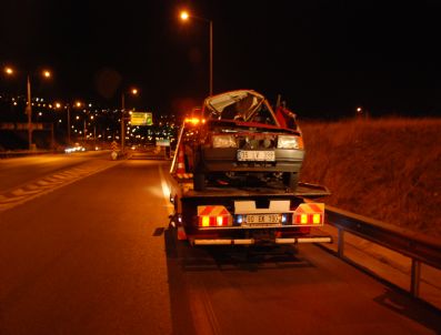 Hurdaya Dönen Arabadan Sağ Çıktılar