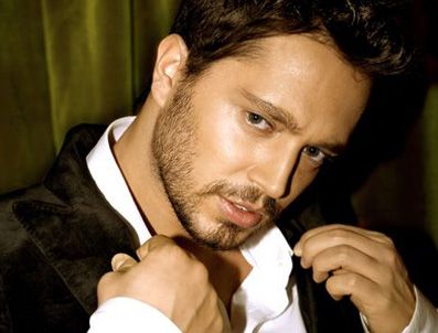 ELIZ SAKUÇOĞLU - Murat Boz:'İzmir'e yerleşebilirim'