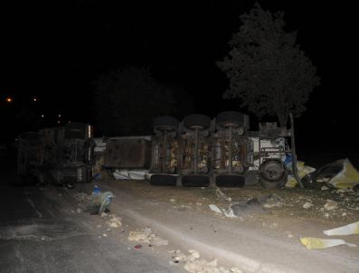 Karbondioksit Yüklü Tır Devrildi