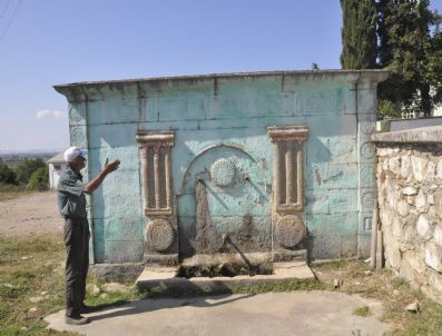 Kurnasından Tarih Akıyor