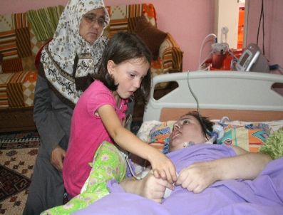 AFYONLU - Yatağa Mahkum Annenin Yardım Çağrısına Riyad`tan Cevap Geldi(özel)