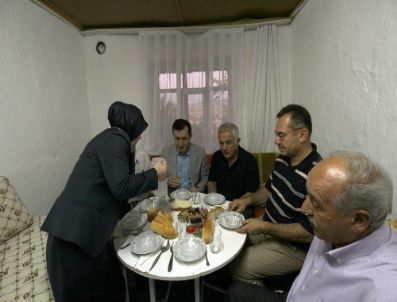 Ak Parti Milletvekili İşler, Çubuk`ta Hemşehrilerinin İftar Sofrasına Konuk Oldu