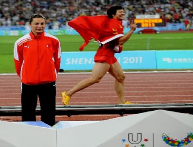 Aslı Çakır Alptekin, Altın Madalya Kazandı