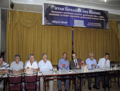 MUSTAFA ESEN - Aydın Valisi Coş İftar Sofrasında