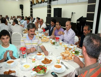 Belediye Personeli İftarda Biraraya Geldi