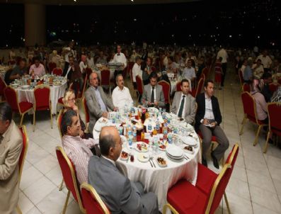 Büyükşehir`in Emektarları Alkışlarla Uğurlandı