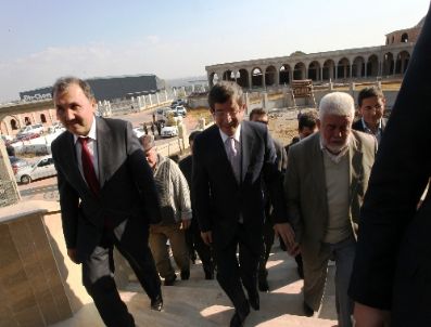 JACOB ZUMA - Davutoğlu, Güney Afrika’da Nizamiye Külliyesi’ni Ziyaret Etti