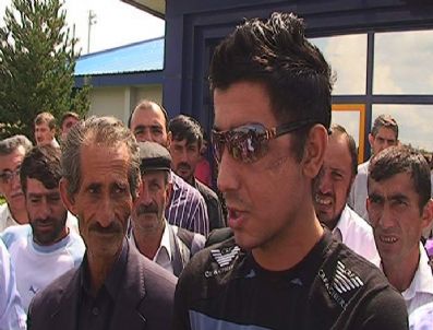 Diyarbakır`da Ağır Yaralanan Onbaşı Hava Değişimi İçin Kars`a Geldi