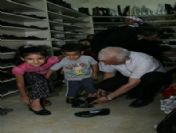 Dua Mağazasından Bayramlık Elbise Alan Yoksul Aile Çocuklarının Yüzü Güldü