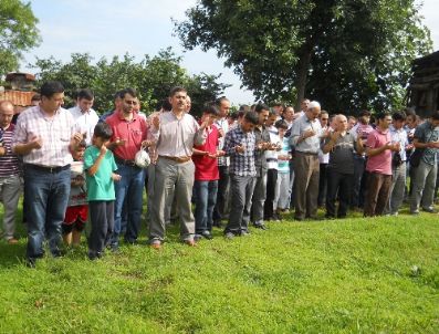 Giresun Seyyid Vakkas Eğitim Vakfı`ndan Afrika İçin Yağmur Duası