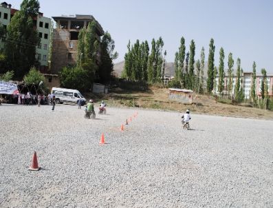 Hakkarili Çocuklar, Dünya Motosiklet Yarışına Hazırlanıyor