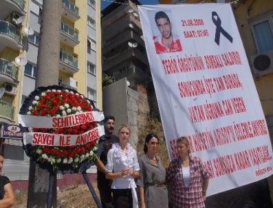 İzmir`de 3 Yıl Önce Şehit Olan Asker Ölüm Yıl Dönümünde Anıldı