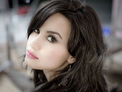 KARDASHİAN - Önce doğum günü sonra düğün