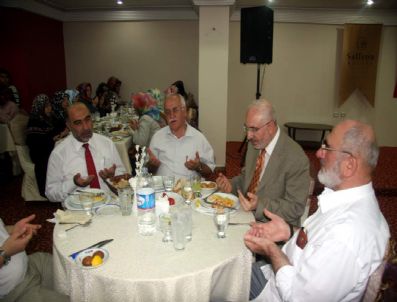 Sp Eskişehir İl Teşkilatı İftar Programında Bir Araya Geldi