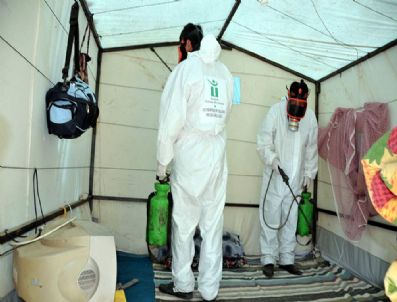 Tepebaşı Belediyesi Mevsimlik İşçilerin Çadırlarını İlaçlıyor