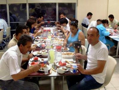 Türk Sağlık-sen Üyeleri İftar Yemeğinde Biraraya Geldi